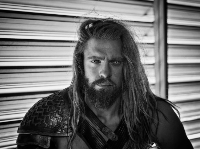 aquaman portrait black and white superhero