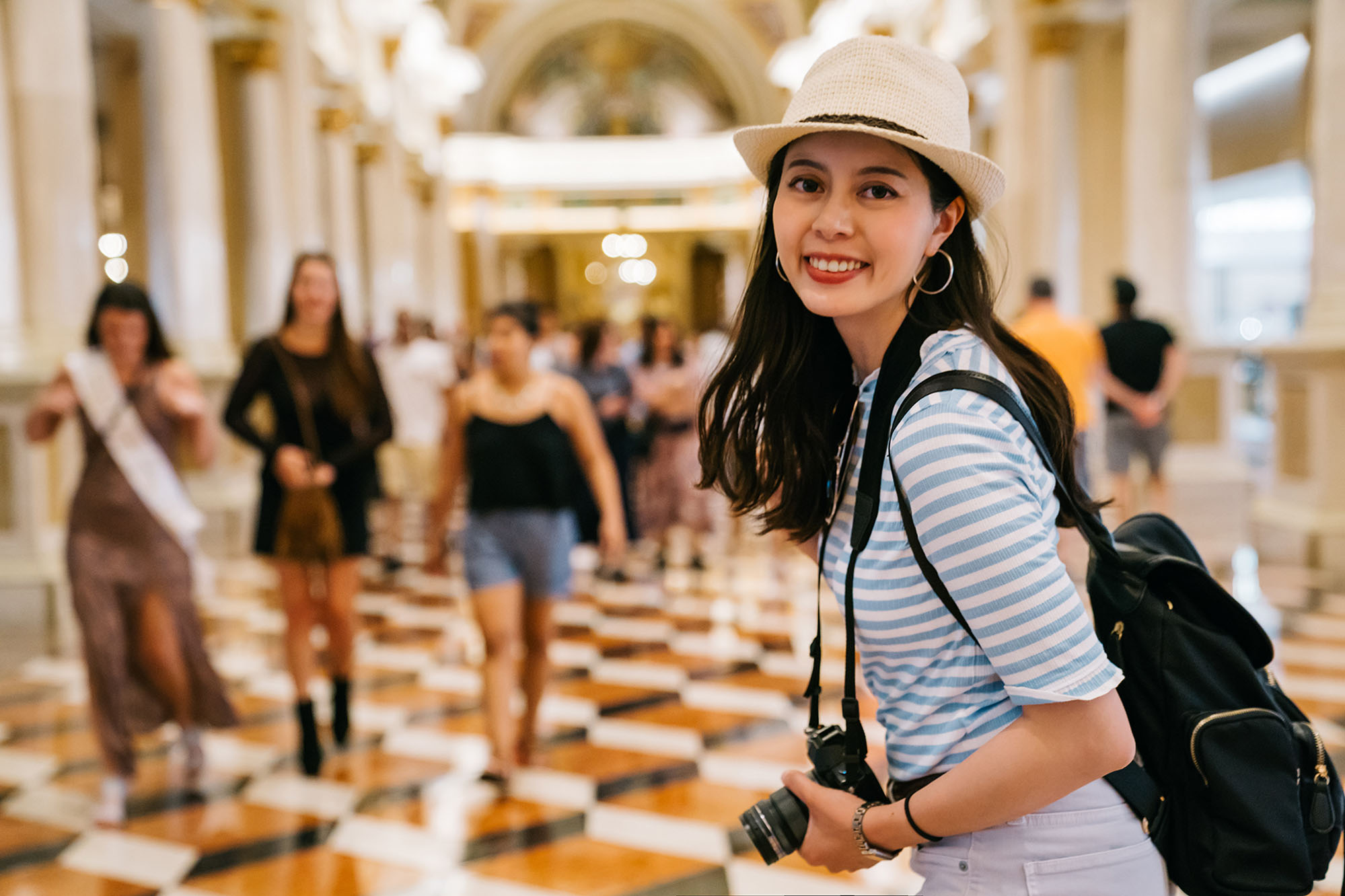 girl in hat at shopping centre street photography portrait city people camera subject light how to tutorial guide